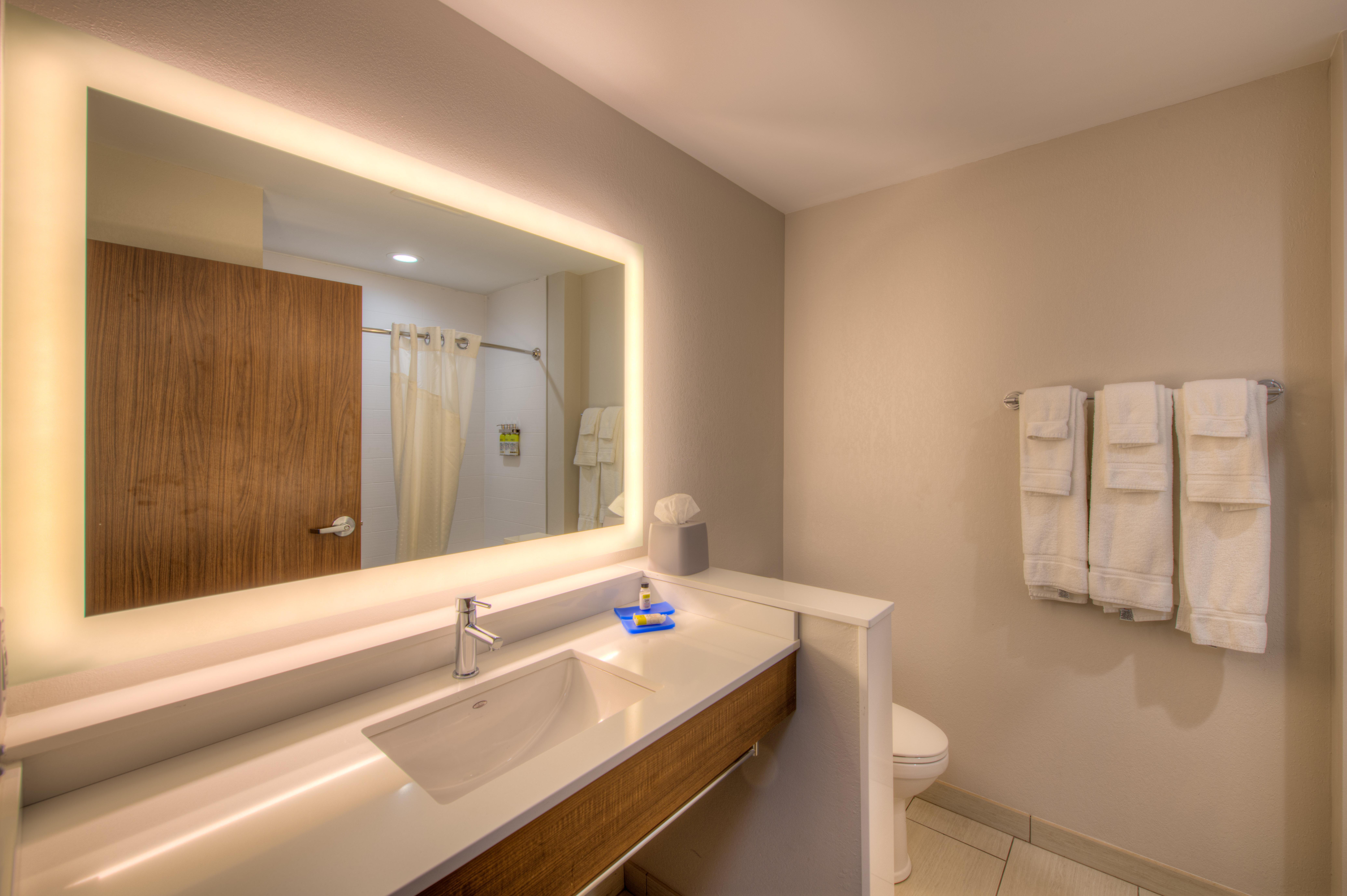 Holiday Inn Express & Suites - Remington By Ihg Exteriör bild