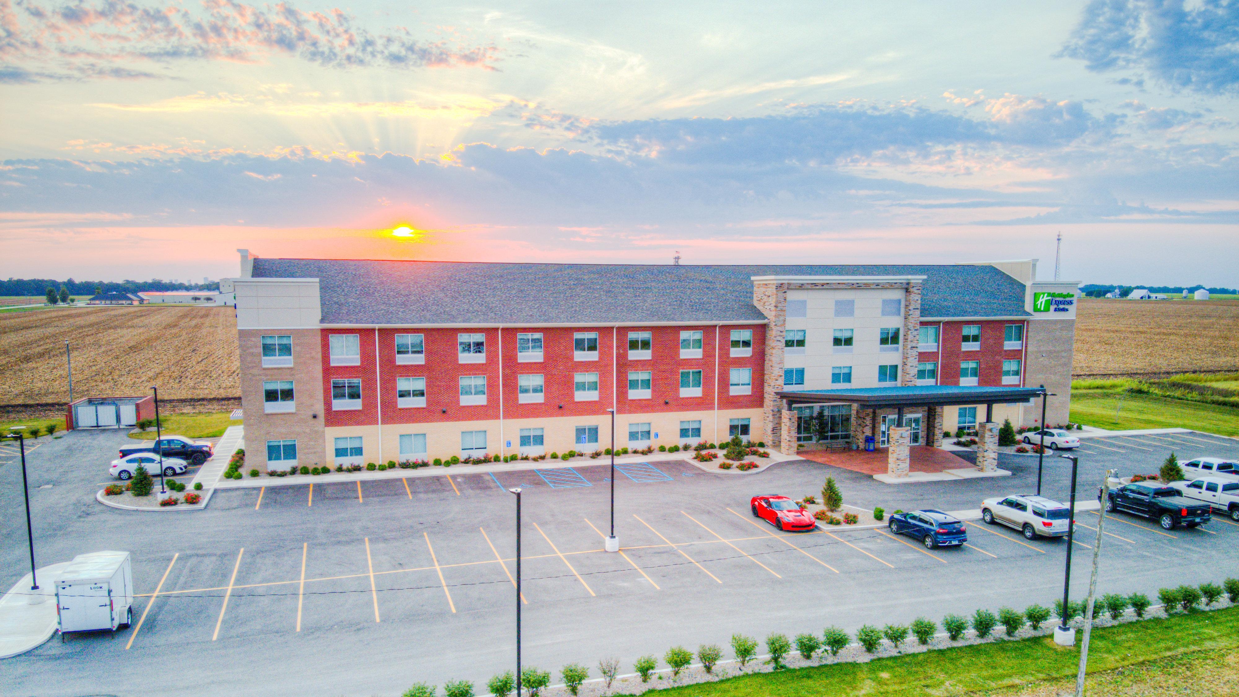 Holiday Inn Express & Suites - Remington By Ihg Exteriör bild